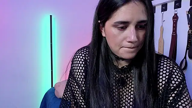 Snapshot of elowen_halley1 chatting on February 2026 07:54:02 PM elowen halley1 online show from February 2026 07:54:02 PM