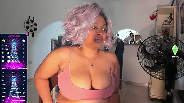 LiloTorontoo online show from December 2025 06:48:02 PM