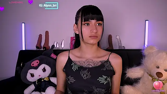 Snapshot of Alynn_Bri_ chatting on March 2026 02:58:01 AM Alynn Bri online show from March 2026 02:58:01 AM