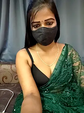 Snapshot of Misss-julli chatting on October 2025 06:47:01 AM Misss-julli online show from October 2025 06:47:01 AM