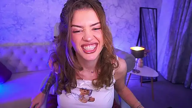 CurlyCandyXX online show from February 2026 03:18:02 PM