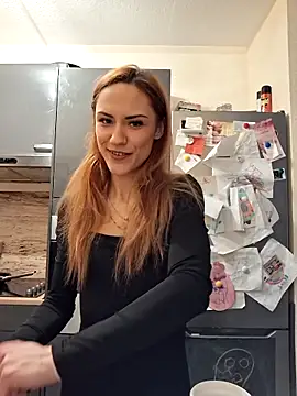 SlimBellaa online show from December 2025 09:33:02 PM