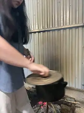 Julia-Elsa online show from November 2025 11:32:01 AM