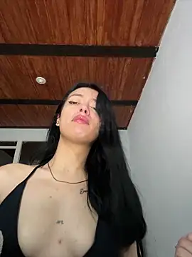 Snapshot of LiaCollings chatting on February 2026 11:59:01 AM LiaCollings online show from February 2026 11:59:01 AM