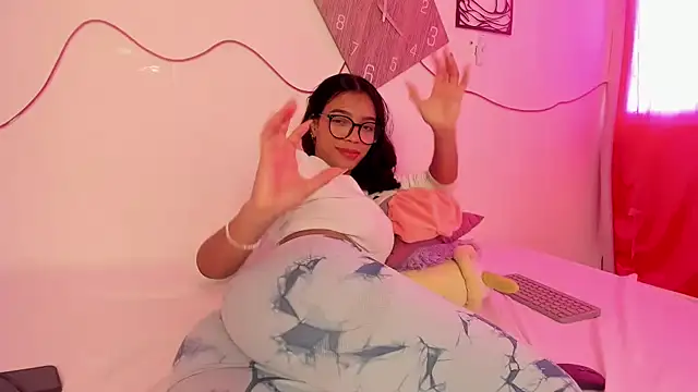 Snapshot of Valy_hot chatting on September 2025 02:30:01 PM Valy hot online show from September 2025 02:30:01 PM