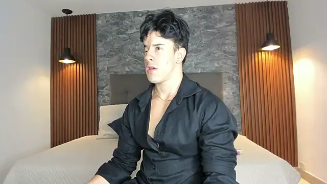 MaxCooper1 online show from October 2025 08:09:02 PM