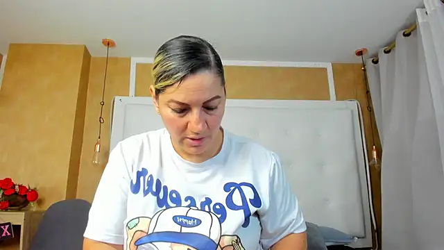 Heidy milf online show from June 2026 08:39:02 PM