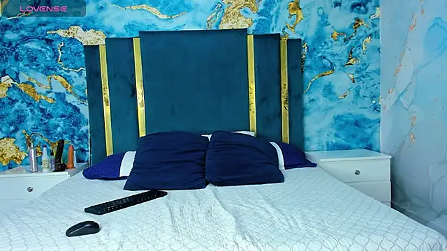 TaylerWhite online show from November 2025 02:39:02 PM