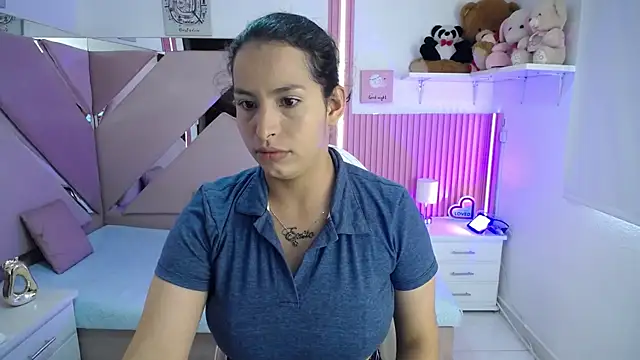Mia garcia28 online show from July 2026 08:03:02 PM