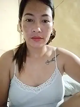 wildxxxGia online show from September 2025 04:50:01 PM