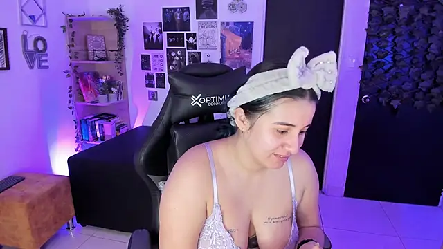 Lana Herondale online show from November 2025 09:09:02 AM