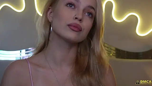 kellypeachcake online show from October 2025 05:24:01 AM