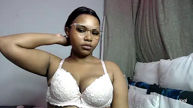 DarrkDeeva68 online show from November 2025 05:24:01 PM