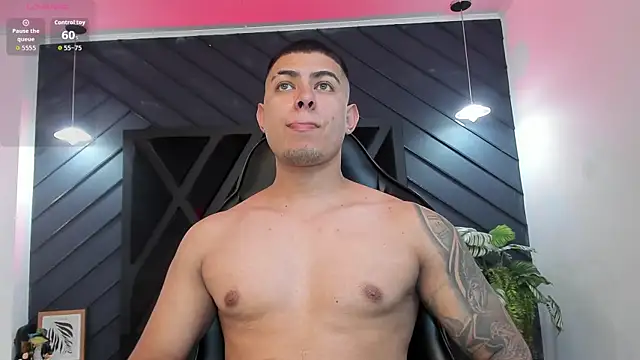 Snapshot of marco_garciia_ chatting on January 2026 11:30:02 PM marco garciia online show from January 2026 11:30:02 PM