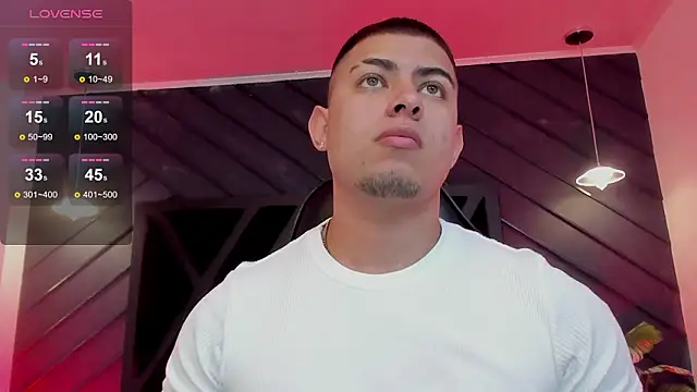 Snapshot of marco_garciia_ chatting on February 2026 11:14:01 PM marco garciia online show from February 2026 11:14:01 PM