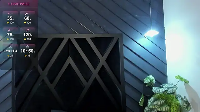 Snapshot of marco_garciia_ chatting on February 2026 11:10:02 PM marco garciia online show from February 2026 11:10:02 PM