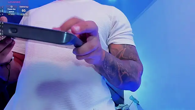 Snapshot of marco_garciia_ chatting on February 2026 11:12:01 PM marco garciia online show from February 2026 11:12:01 PM