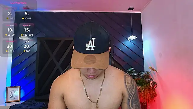 Snapshot of marco_garciia_ chatting on March 2026 11:21:01 PM marco garciia online show from March 2026 11:21:01 PM