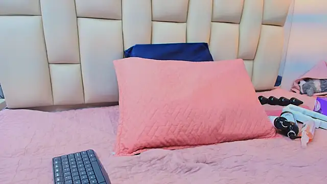 sweet amye online show from February 2026 07:06:01 PM