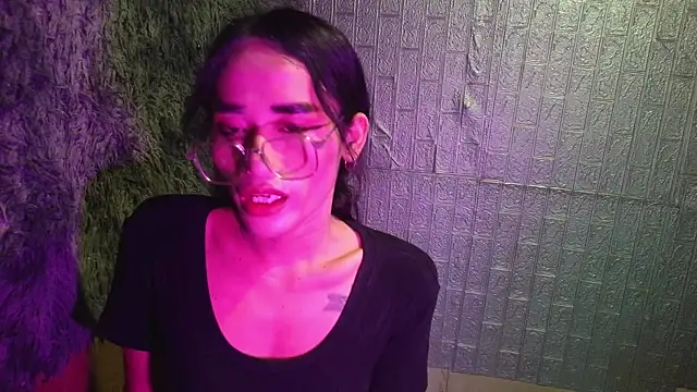 Snapshot of Madylinebigcock69 chatting on July 2026 03:24:02 AM Madylinebigcock69 online show from July 2026 03:24:02 AM