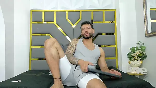 yorbymaxx online show from September 2025 02:06:02 PM