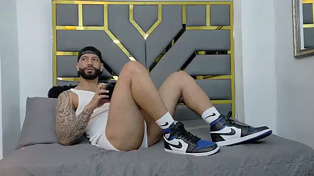 yorbymaxx online show from October 2025 02:13:01 PM