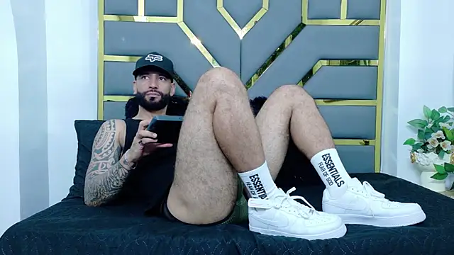 yorbymaxx online show from December 2025 02:15:01 PM