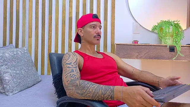 yorbymaxx online show from February 2026 12:53:02 PM