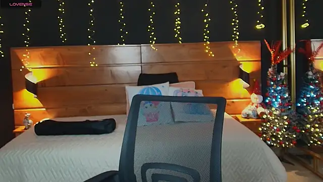 hanna kimura online show from December 2025 07:45:02 PM