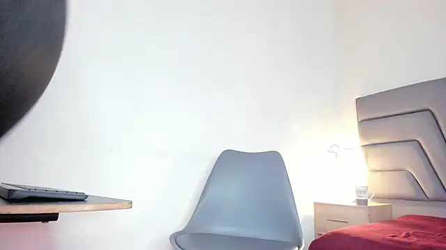 Maia 520 online show from January 2026 06:00:01 PM