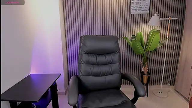 Missnaomi  online show from September 2025 05:57:02 AM
