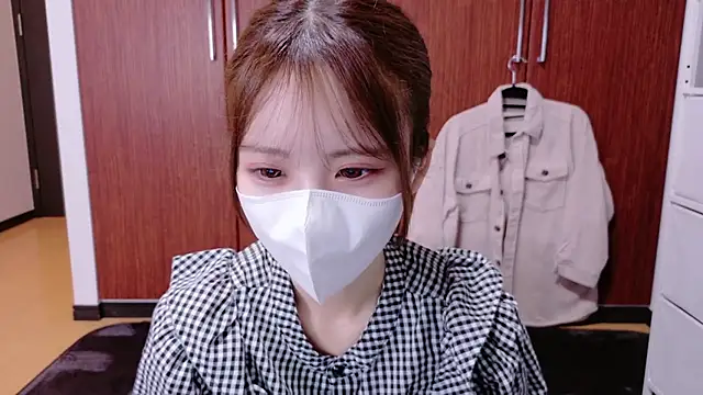 Snapshot of Ema_o0_chan chatting on September 2025 05:01:02 AM Ema o0 chan online show from September 2025 05:01:02 AM