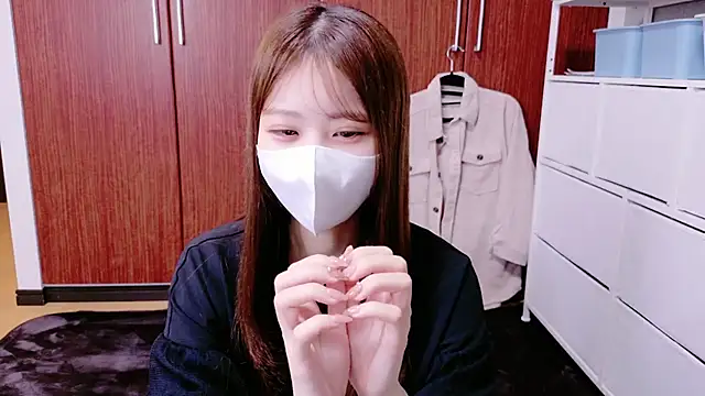 Snapshot of Ema_o0_chan chatting on October 2025 10:35:02 AM Ema o0 chan online show from October 2025 10:35:02 AM