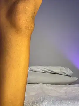 Snapshot of hade_rosse chatting on September 2025 01:55:02 PM hade rosse online show from September 2025 01:55:02 PM