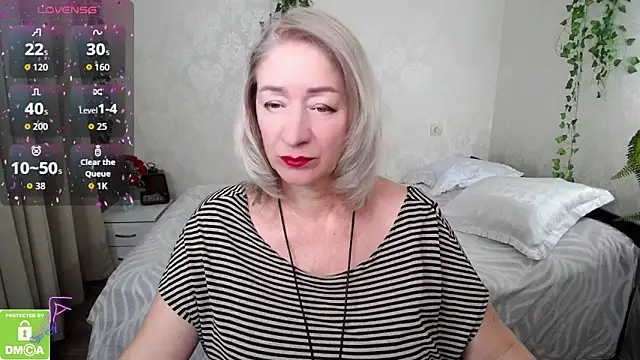 hunters woman online show from October 2025 02:04:01 PM