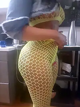 Caramel Lights online show from February 2026 03:44:02 AM