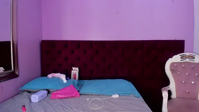 Snapshot of IsabellaLuxe chatting on September 2025 01:14:02 PM IsabellaLuxe online show from September 2025 01:14:02 PM