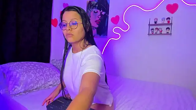 Snapshot of Dilan_and_Mia chatting on April 2026 01:29:01 AM Dilan and Mia online show from April 2026 01:29:01 AM