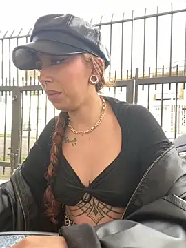 Sallem Pink online show from November 2025 11:53:01 AM