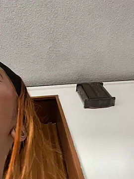 Sallem Pink online show from April 2026 11:04:01 AM