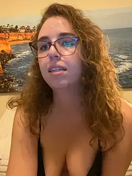 Snapshot of sweetsocalgirl chatting on September 2025 02:24:01 AM sweetsocalgirl online show from September 2025 02:24:01 AM