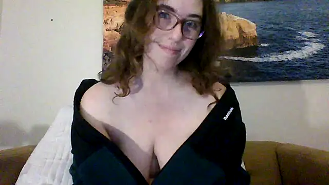 sweetsocalgirl online show from March 2026 02:00:02 PM
