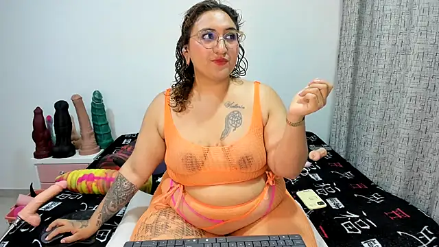 Snapshot of charlloteevans_X chatting on June 2026 02:16:01 PM charlloteevans X online show from June 2026 02:16:01 PM