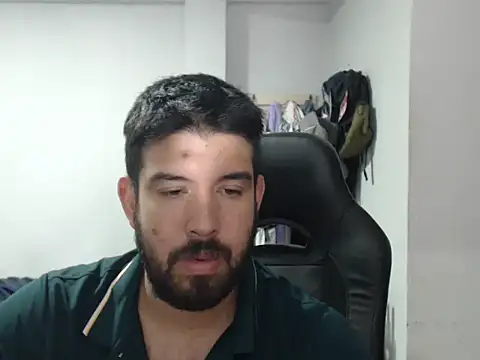 Snapshot of Axel11113 chatting on September 2025 03:06:02 AM Axel11113 online show from September 2025 03:06:02 AM