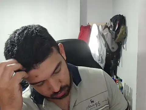 Snapshot of Axel11113 chatting on October 2025 03:36:01 AM Axel11113 online show from October 2025 03:36:01 AM