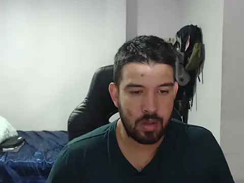 Snapshot of Axel11113 chatting on October 2025 02:20:01 AM Axel11113 online show from October 2025 02:20:01 AM