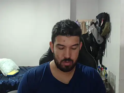 Snapshot of Axel11113 chatting on October 2025 04:44:01 AM Axel11113 online show from October 2025 04:44:01 AM