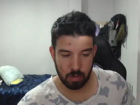 Snapshot of Axel11113 chatting on October 2025 01:17:02 AM Axel11113 online show from October 2025 01:17:02 AM