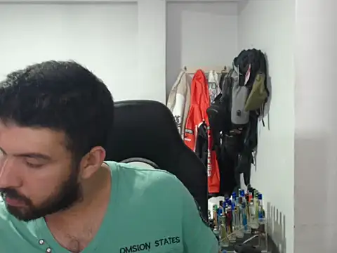 Snapshot of Axel11113 chatting on October 2025 04:02:01 AM Axel11113 online show from October 2025 04:02:01 AM