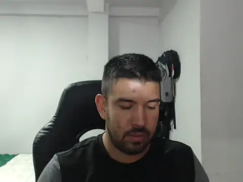 Snapshot of Axel11113 chatting on November 2025 03:50:02 AM Axel11113 online show from November 2025 03:50:02 AM